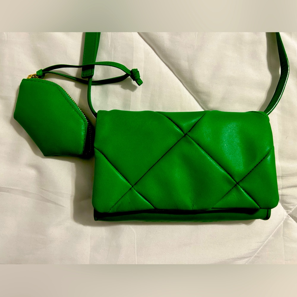 VINCE CAUMTO CROSSBODY